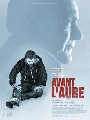 Avant l'aube : à mi-distance du polar et du drame socia