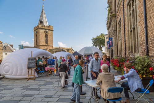 Festival littéraire de Guernesey, du 10 au 14 mai 2017 à Saint-Pierre-Port (Guernesey)