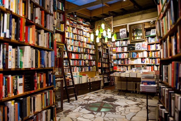 SHAKESPEARE & CO - Paris Librairie